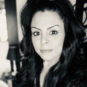 Meet your Posher, Selly